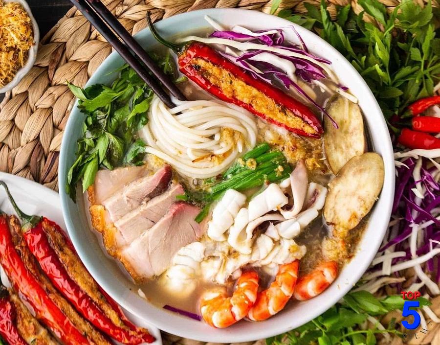 Cách nấu bún mắm hương vị ngon ngất ngay tại nhà theo 2 phong cách Nam và Tây